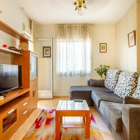 1 Bedroom Cozy In Apartamento